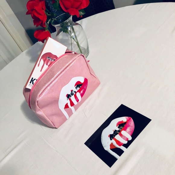 Makeup Bag - Picture 2 of 2